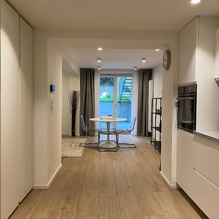 ブリュッセルAmazing Flat In Front Of Bois De La Cambreアパートメント エクステリア 写真