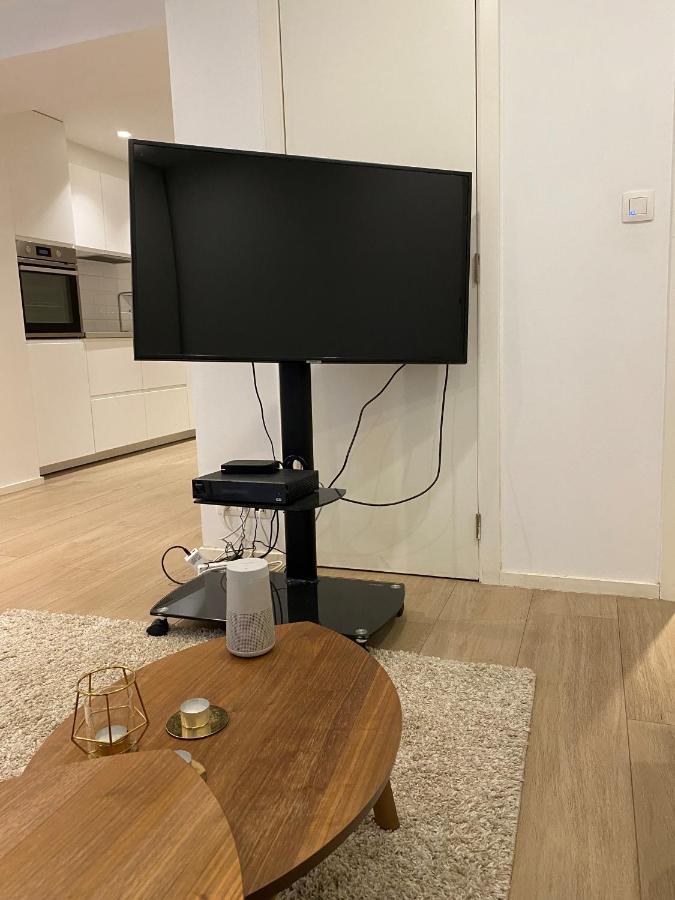 ブリュッセルAmazing Flat In Front Of Bois De La Cambreアパートメント エクステリア 写真