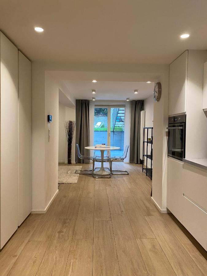 ブリュッセルAmazing Flat In Front Of Bois De La Cambreアパートメント エクステリア 写真